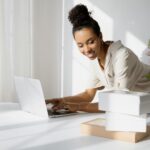 Jangan Takut Digantikan Robot! Ini 10 Cara Cerdas Manfaatkan AI untuk Bantu Bisnis Kecilmu